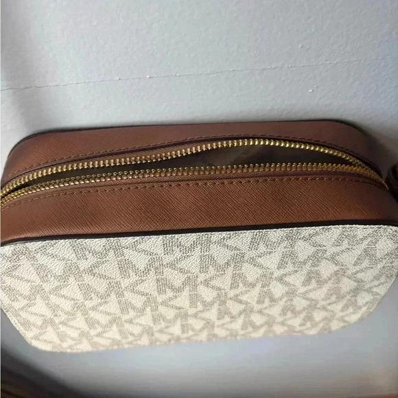 Michael Kors Outlet Crossbody Bag - Picture 7 of 7